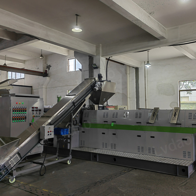 La vite di Lvdao 110mm ha fatto dell'alto grado 38CrMoAIL con la macchina di riciclaggio di plastica su misura due fasi